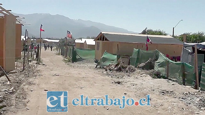 Ministerio de Desarrollo Social y Familia aún no confirma financiamiento para habilitar albergues por desalojo de la Toma