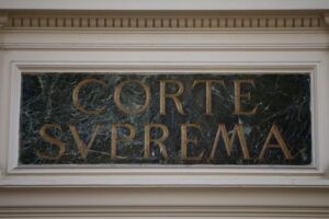 “Una victoria colectiva”: organizaciones valoran fallo de la Suprema que ordena ingreso de madre haitiana y sus hijas chilenas