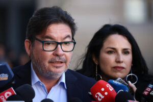 PC pide patrocinio del Ejecutivo para proyecto que da permiso laboral a cuidadores de enfermos terminales