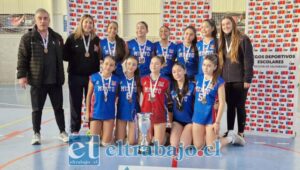 ¡Éxito muchachas! Selección de Vóleibol Sub-14 del Liceo Mixto parte hoy al Nacional de Valparaíso
