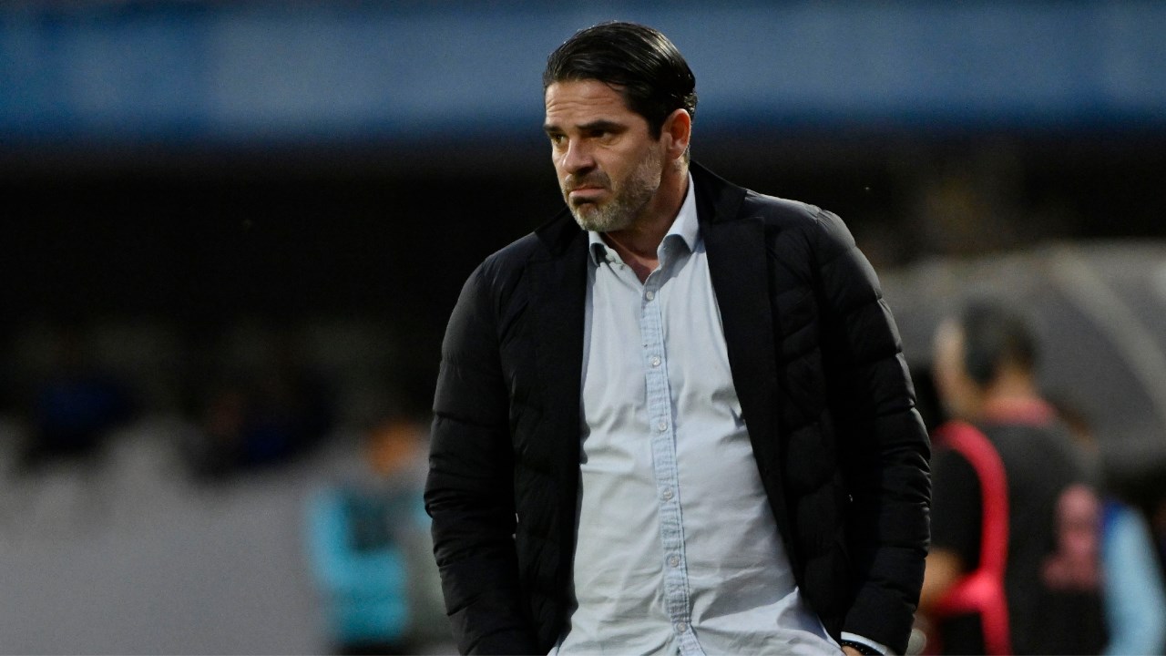 Gago se llena de dudas para armar la oncena ante Ñublense