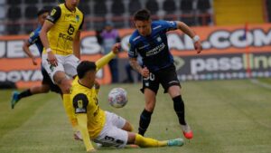 Realidades opuestas: Huachipato escala a zona de copas ante O’Higgins que mira de reojo el descenso