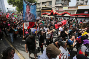 A siete años del 18-O: movilizaciones, lecturas enfrentadas y presión por indultar a uniformados condenados