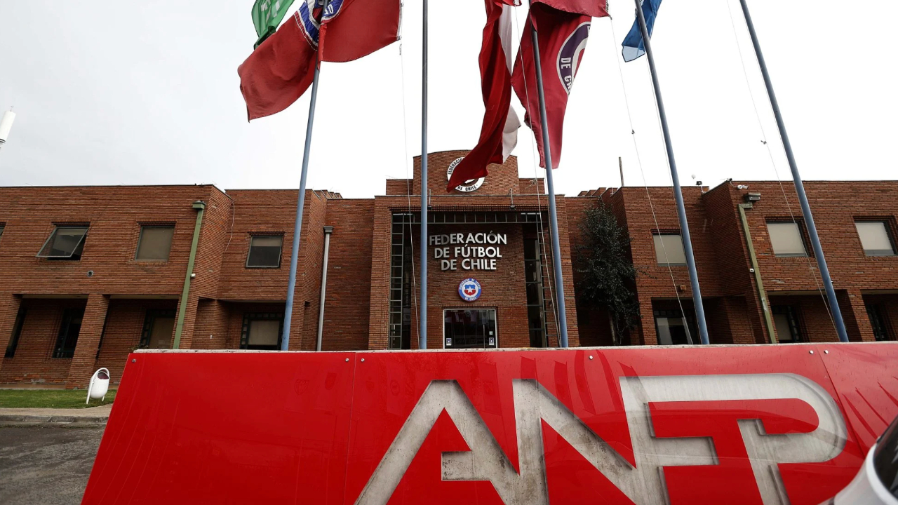 ¿Sin ascensos ni descensos? Candidato a la ANFP responde: “Absolutamente falso”