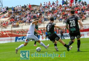 Unión San Felipe tuvo todo para ganar, pero se debió conformar con un 2 a 2 con Temuco