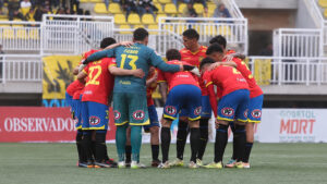 VIDEO | Tensión en Unión Española: hinchas encararon duramente a jugadores tras derrota ante Iquique